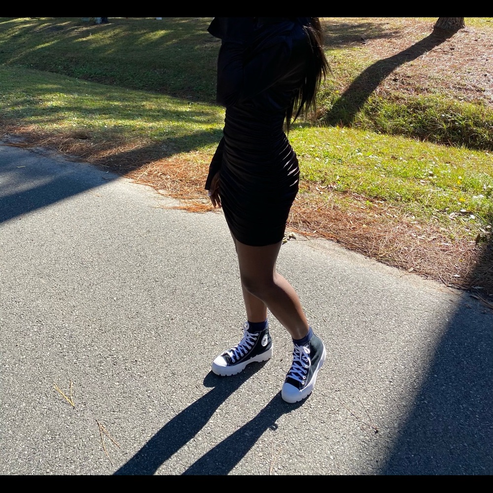 I’m selling a black scrunched up dress from fashion nova .